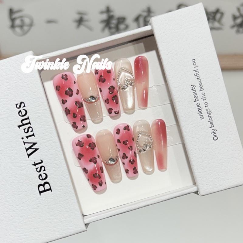 Personalized Wear Nail Handmade Sweet Cool Hot Girl Pink Leopard Cat Eye Manicure Bead Curtain Love Detachable Diamond in the Debris Nail Tip