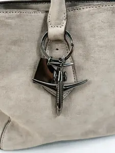 Men's Vintage Aviation Style Keychain, Engine and Plane Pattern with Tag, Perfect Gift for Pilots and Enthusiasts, Unique Accessories