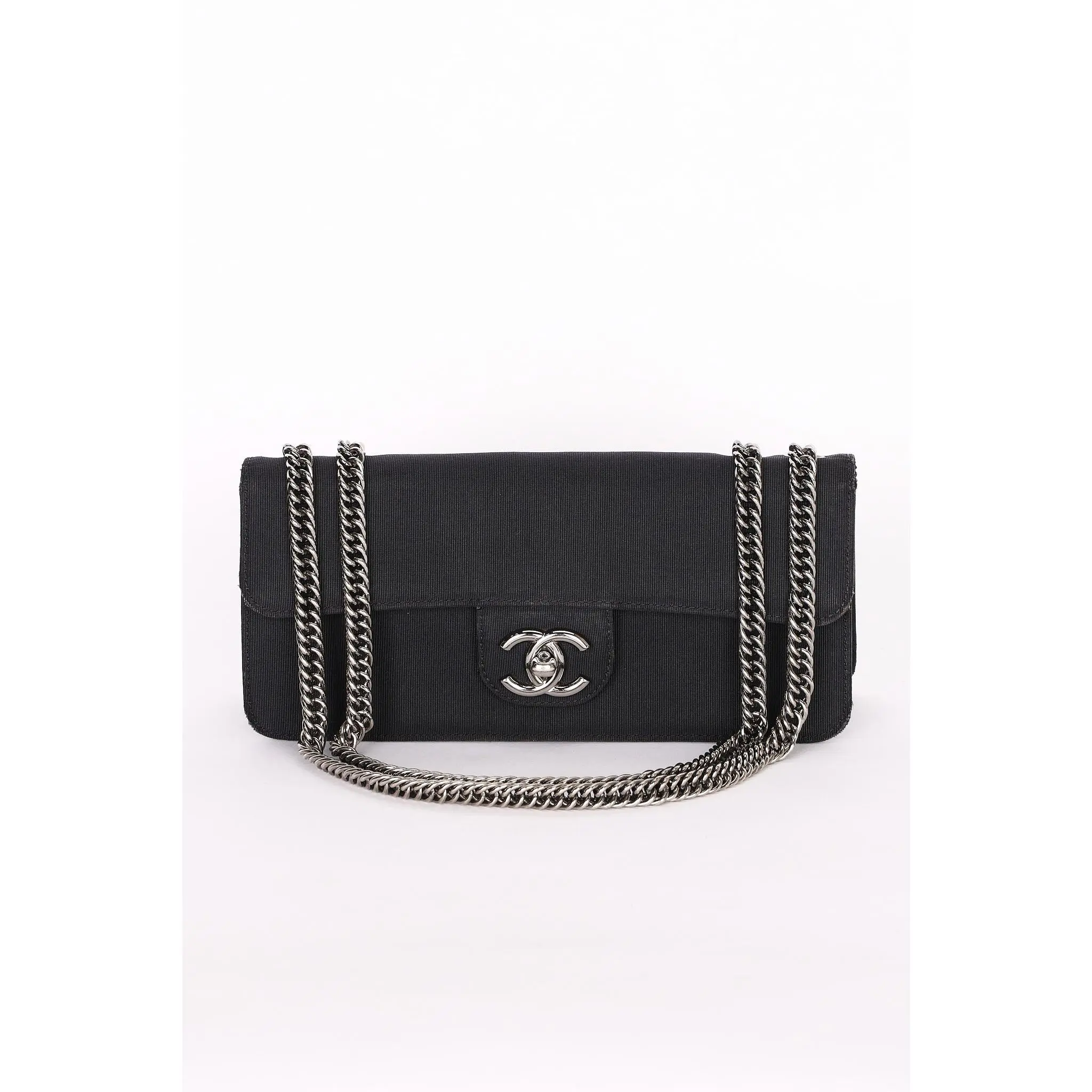 Pre-owned Designer Handbag/Wallet Chanel Mini East West Flap Black Canvas 2009 DSHW Drop 59