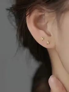 Mini Flower Ear Crawler Earrings, Delicate Design for Everyday Wear, Perfect Gift Idea for Her, Enhance Your Look Effortlessly