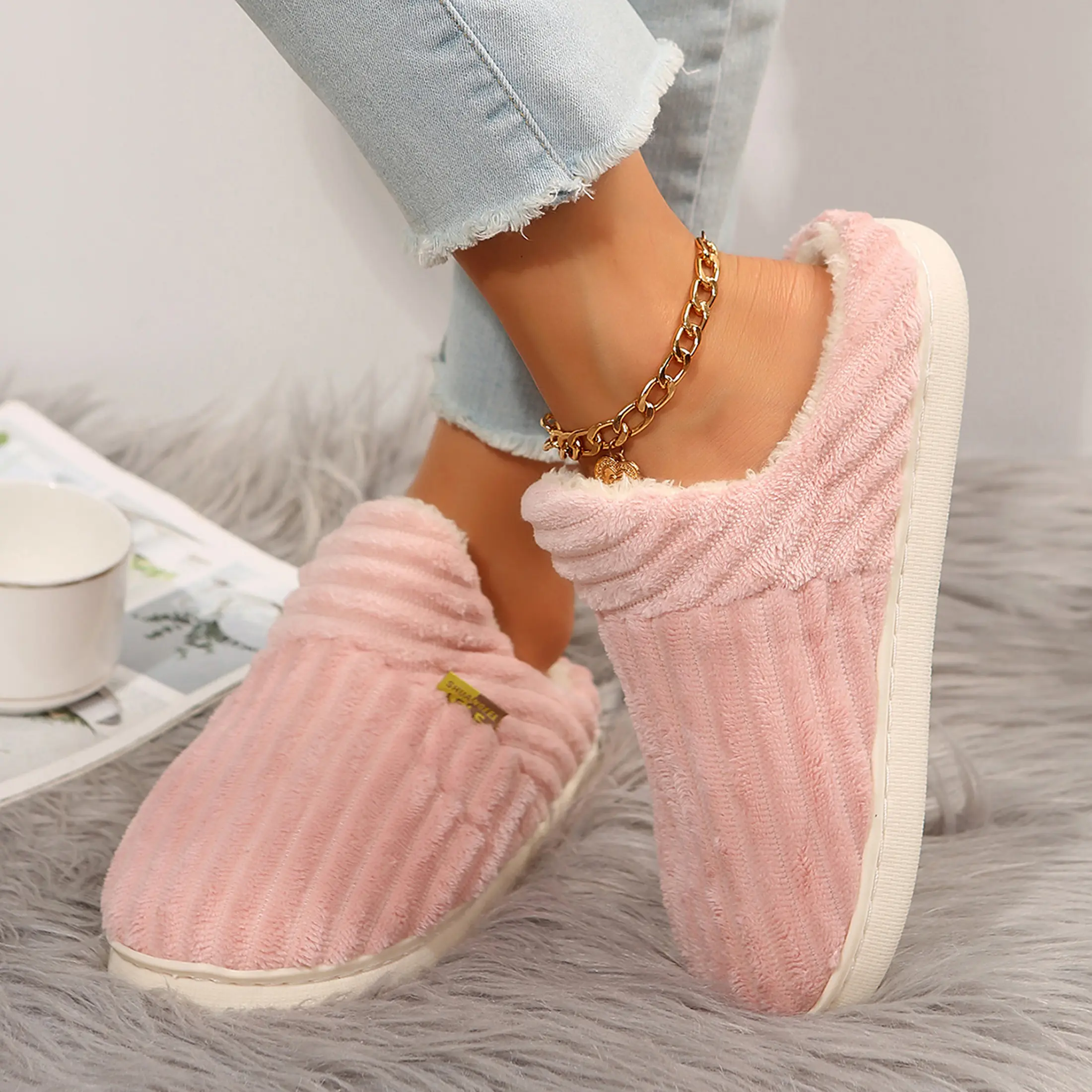 Women Corduroy Fuzzy Lined Closed Back Slippers, Winter Warm Slip-on House Shoes, Anti-slip Soft Sole Indoor Outdoor Home Slippers