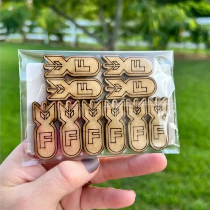 F-Bombs 10pcs Wooden Decorations, Fun Reusable Prank Gifts, Prank Gag Gift, Perfect for Friends and Colleagues, Ideal for Parties, Holidays, Social Gatherings