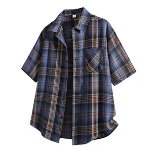 Men’s casual loose trendy short-sleeve shirt with a plaid design; relaxed, youthful, and stylish—suitable for outdoor leisure, everyday activities, and various occasions.