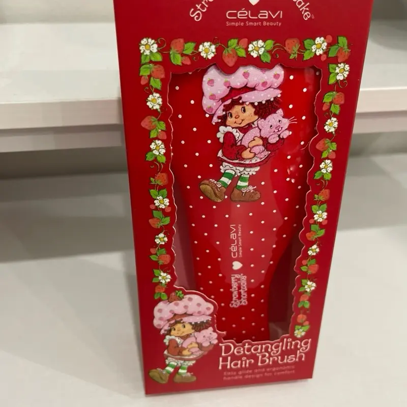 Strawberry shortcake detangling hairbrush Strawberry shortcake detangling hairbrush