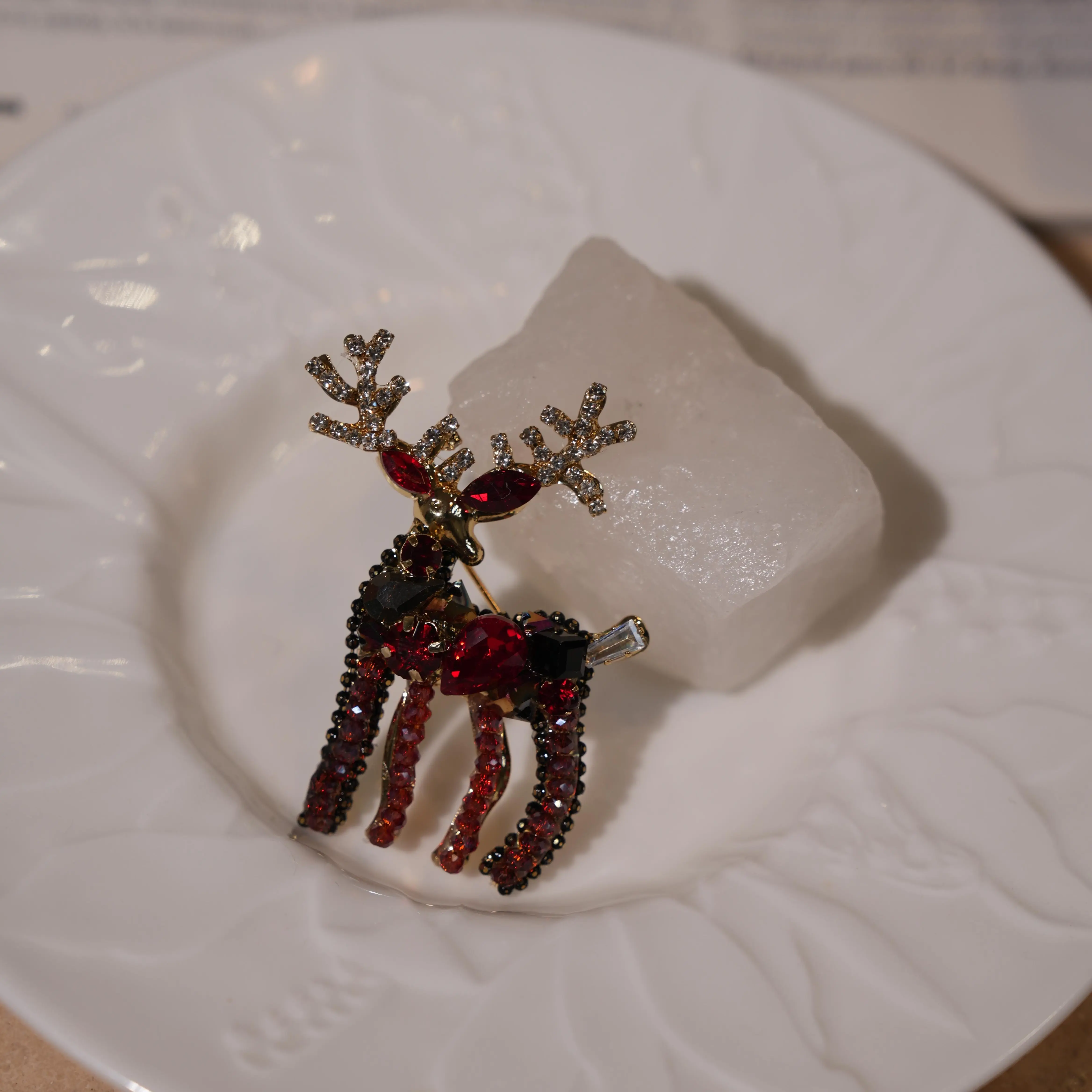 Elegant Red and Gold Reindeer Brooch with Sparkling Details Perfect for Festive Outfits
