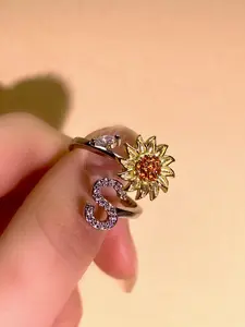 XINCY Sunflower Rotating Ring with 26 English Letters Everyday Accessory for Adults Adjustable Index Finger Jewelry