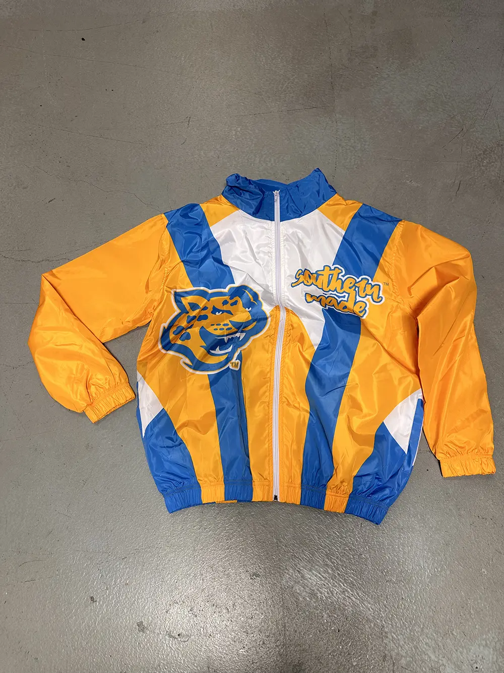 THROWBACK SOUTHERN MADE WINDBREAKER (FINAL SALE NO RETURNS) THROWBACK SOUTHERN MADE WINDBREAKER (FINAL SALE NO RETURNS)
