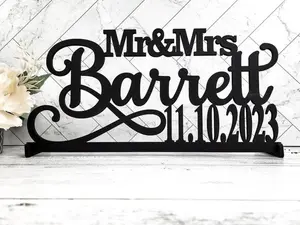 Mr & Mrs Sign with Date, Script Wedding Custom Name Sign, Personalized Name Sign, Wooden Decor, Wedding Gift for Father's Day