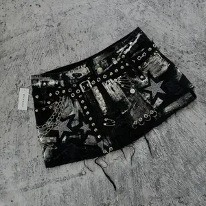 Y2K New Gothic Retro Black Denim Mini Skirt, Harajuku Star Graphic, Rhinestone Rivets, Sexy Hot Girl Style, Slim Fit, Low Waist, Hip-Hugging