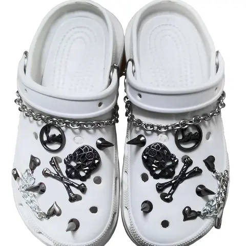 Punk Rivet Charms for Clogs, Footwear 1 Package Shoes Decorations with Metal Spikes Chains and Skull Set, Fashionable Shoes Accessories for Clogs Decoration Shoe Embellishment Set, Decorative Shoe Accessories