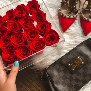 16 Red Roses - Crystal Box