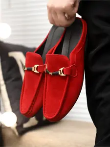 Comfortable and Lightweight Men's Moccasins Slip-On or Low-Cut Options Perfect for Casual Wear and Commuting