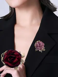 Women's Fabric Rose Brooch Pin, Vintage Handmade Flower Clip, Luxurious Rhinestone Pearl Chestflower, French Gentle Accessory