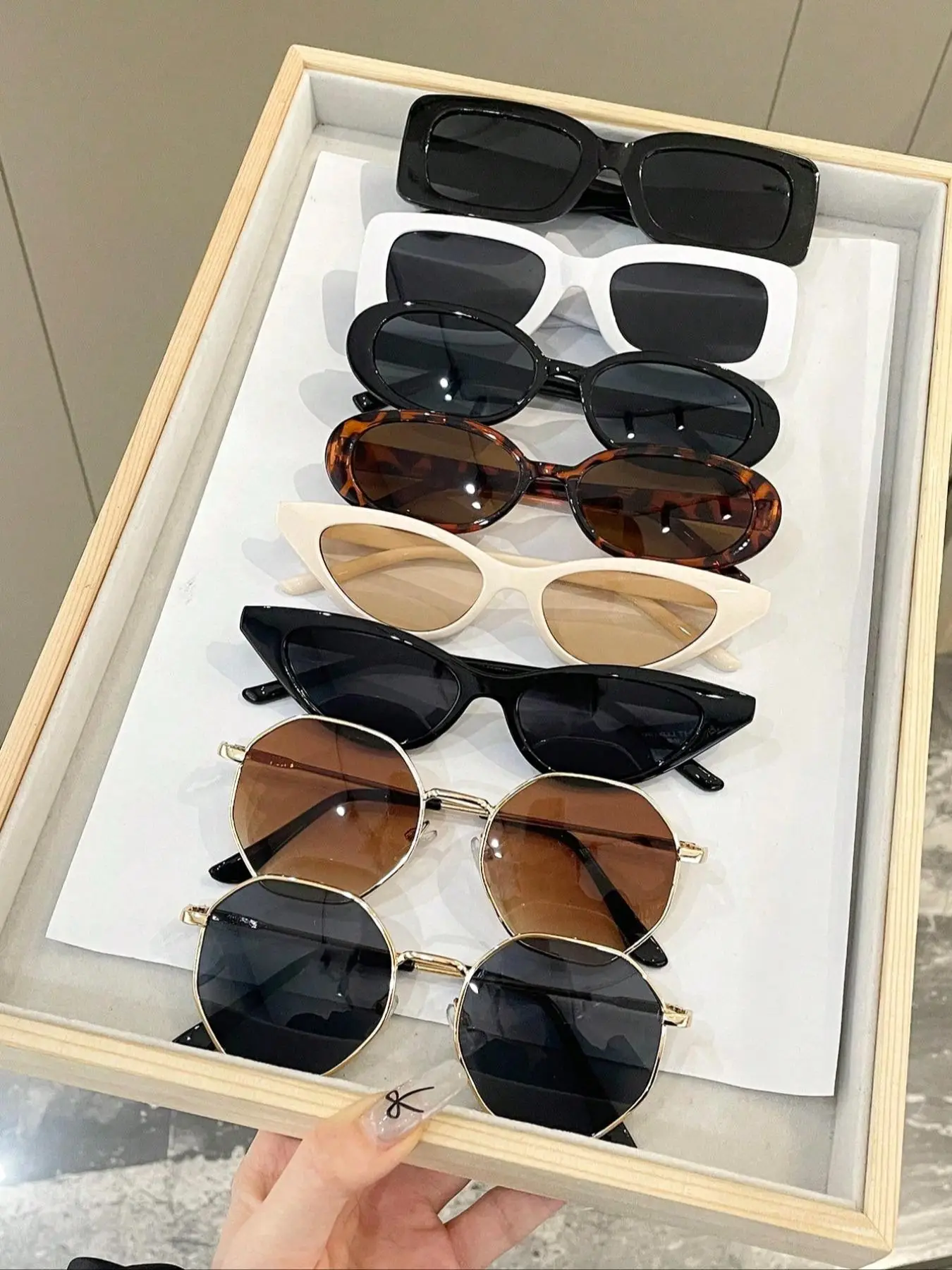 Cool Vintage Ombre Tinted Lens Sunglasses (8 Pairs), Cat Eye Square Frame Sunglasses, Tinted Lenses Sunglasses, Travel Collection Accessories, Casual