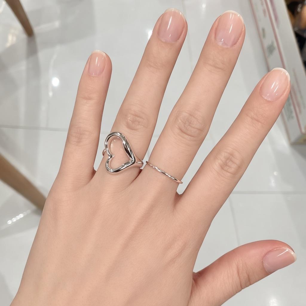 Adjustable Hollow Heart Ring for Women, Silver-Plated Open Band Love Ring, Minimalist Fashion Jewelry, Mother’s Day Gift for Mom
