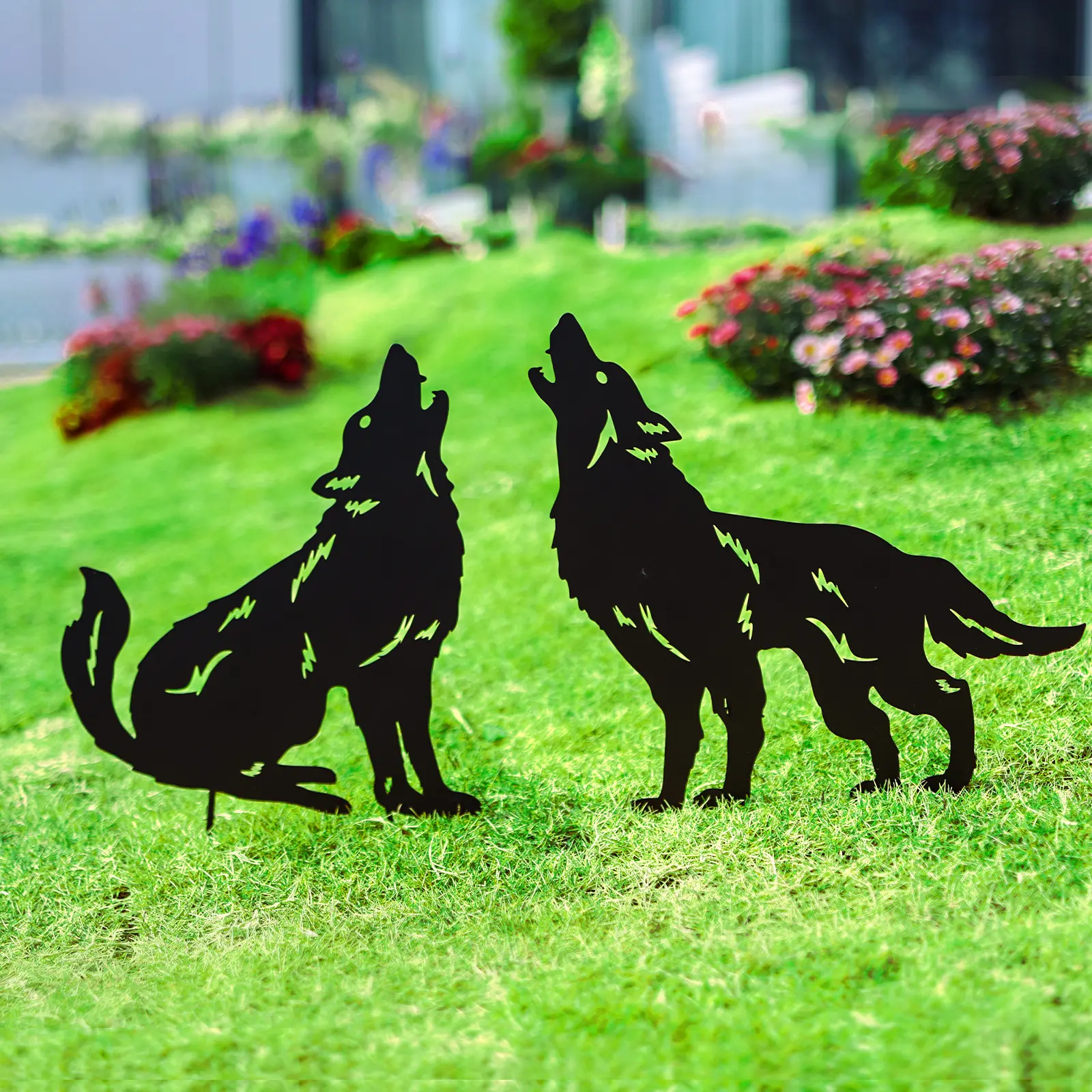 Wolf Metal Garden Decor for Outside Gifts for Women Men Black Wolf Decorative Garden Stakes Silhouette Statues Decorations for Patio, Lawn, Backyard, Pathway, Outdoor, Yard Art Ornaments