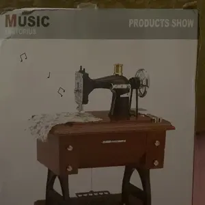 Vintage Sewing Machine Design Music Box, 1 Count Retro Sewing Machine Music Box, Home Decor Ornament, Ideal Gift for Birthday