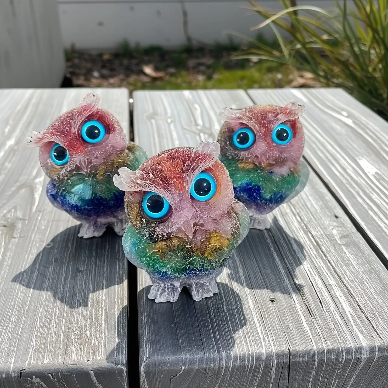 2.5-inch Rainbow Crystal Owl Statue, Carved Resin, Reiki Healing Crystal, Portable Crystal Sculpture, Gemstone Animal Owl Ornament, Decorative Item, Cute Gift for Your Room or Office