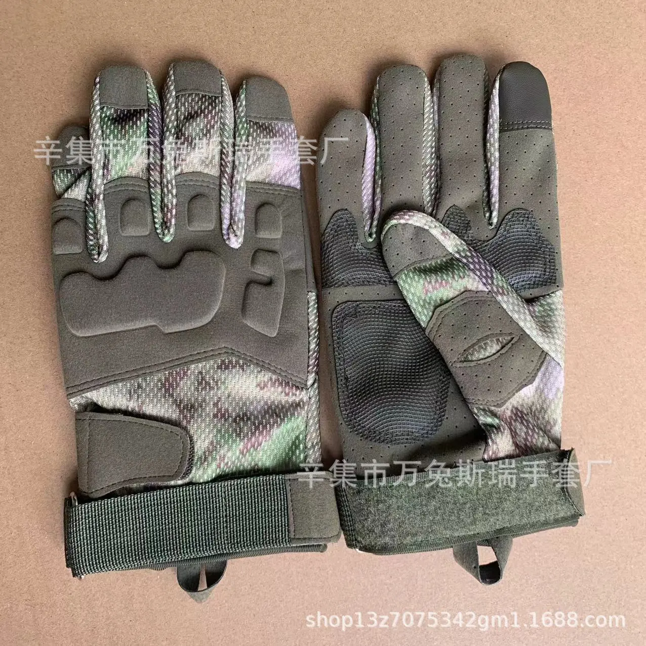 Two Eagles Full Finger Ruins Green