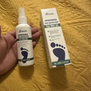 Tea Tree Oil Foot Spray - Plantar Moisturizing Deodorant for Odor Control & Dry Feet Care, Refreshing and Comfortable