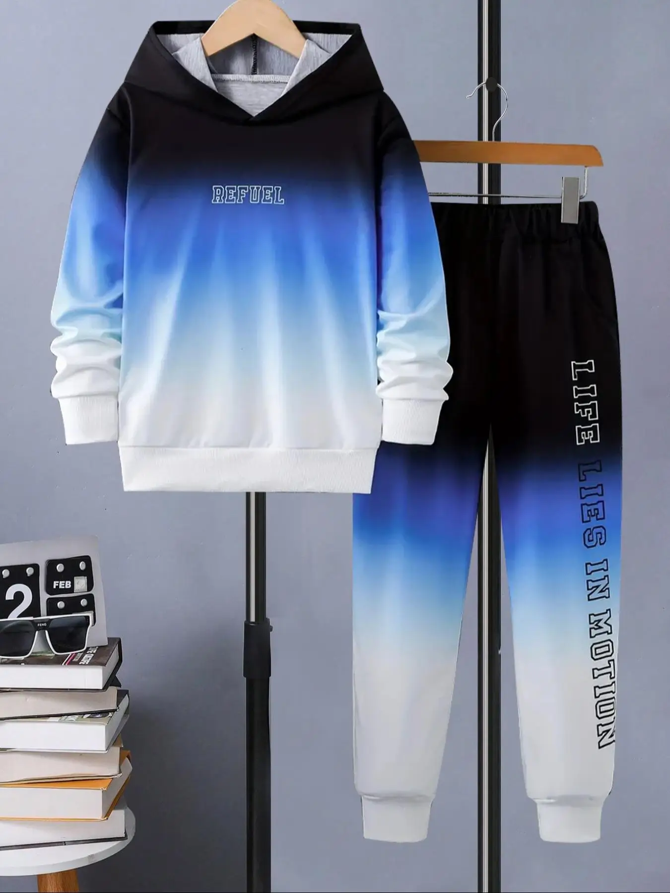 Two-piece Set Boy's Ombre Letter Print Hoodie & Sweatpants Set, Casual Long Sleeve Hooded Sweatshirt & Jogger Pants for Spring & Fall, Kids Clothes fo