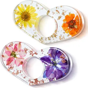 2 counts Dried Flower Resin Book Page Holder Transparent Thumb Ring Page Holder Handmade Personalized Flower Resin Bookmark Reading Accessories Gift for Teachers Book Lovers Literary (Heart Style)