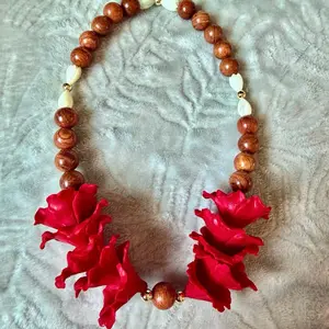 Hawaiian Hibiscus Forever Car Lei - Plant & Flower Theme Accessory, Cute Car Accessories for Stylish Interior Vehicle Decoration, 4-Season Use