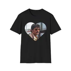 Pedro Pascal Heart Shirt For Narcos & Mandalorian Fans - Trendy Unisex Tee For Gen Z & Millennials - Gladiator Inspired Tshirt Classic Cotton