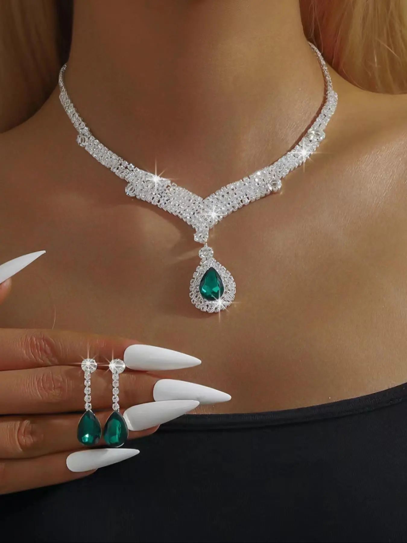 Vintage Palace Style Green Water Drop Pendant Jewelry Set, Elegant Rhinestone Decor Necklace & Dangle Earrings, Exquisite Jewelry Set for Gift Giving, Teardrop Jewelry Set, Necklace and Earring Set
