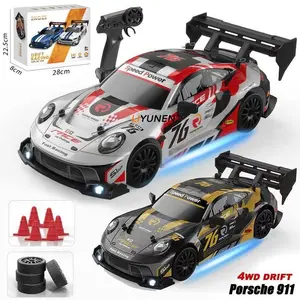 1:24 Scale GTR 4-Wheel Drift Remote Control Racing Car, 2.4G Wireless, 50m Control Distance, 280 Magnetic Motor, 20km/h Speed, 100-Min Charging Time, 0.5kg, 28x8x22.5cm, 500mAh Battery