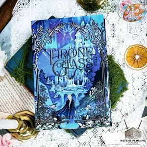Throne of Glass 3D Special Edition Hardcover Book - Officially Licensed with Sarah J. Maas