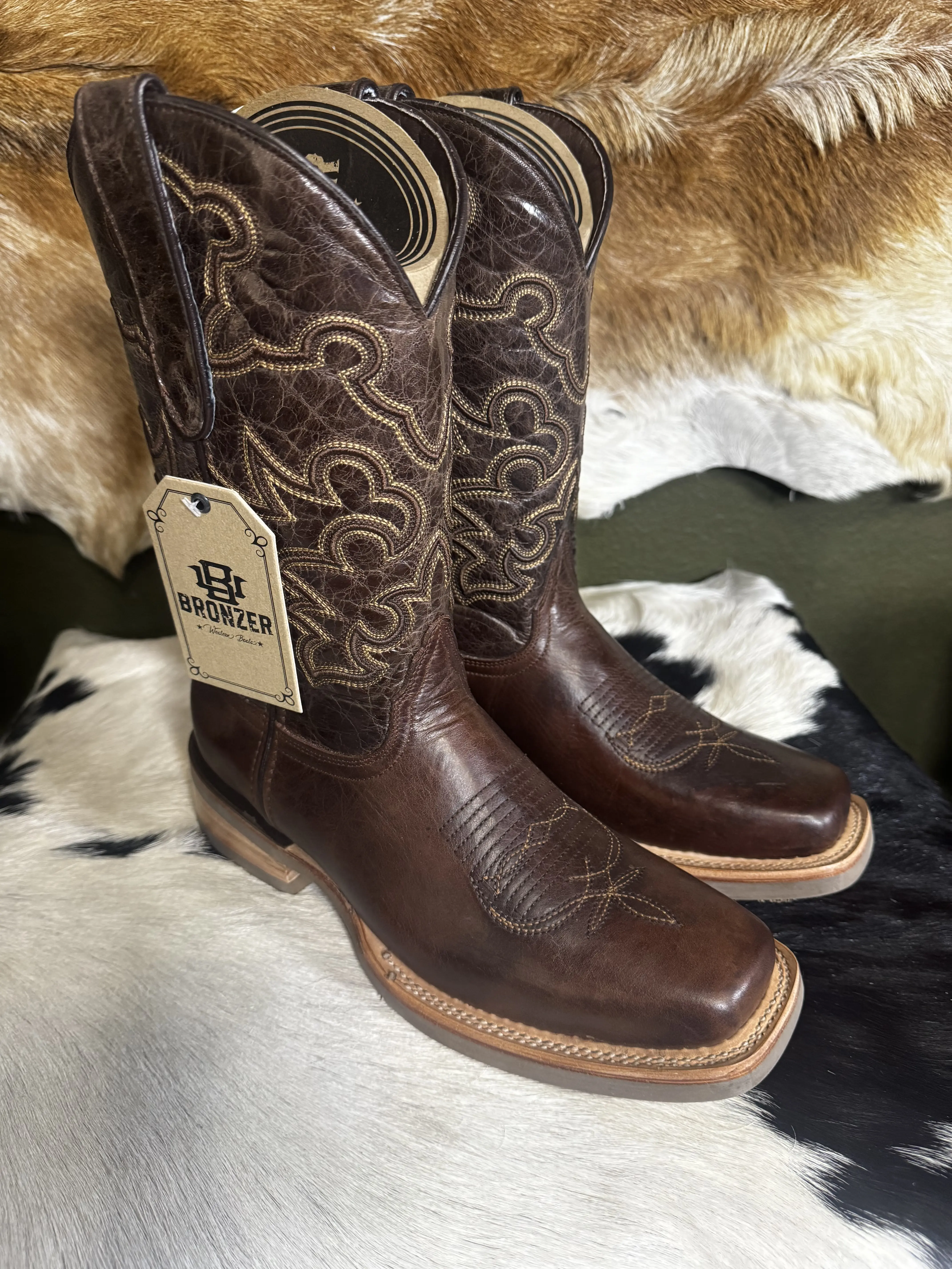 Almond Rodeo boots