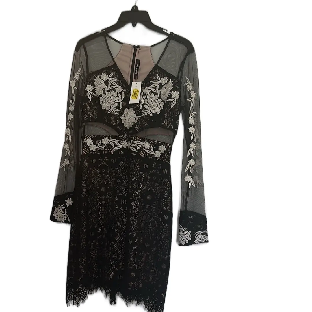 This sugar lips dress is very elegant and it gives you a sexy look without showing too much skin. Womenswear