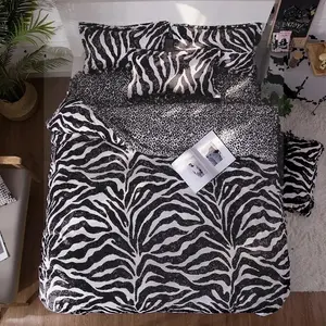 3-Piece Quilt Set with 1 Quilt & 2 Pillowcases, Zebra Print Leopard Lining, Vintage Elegant Multicolor Luxury Theme, Soft Breathable Comfort, Soft Bedding Set
