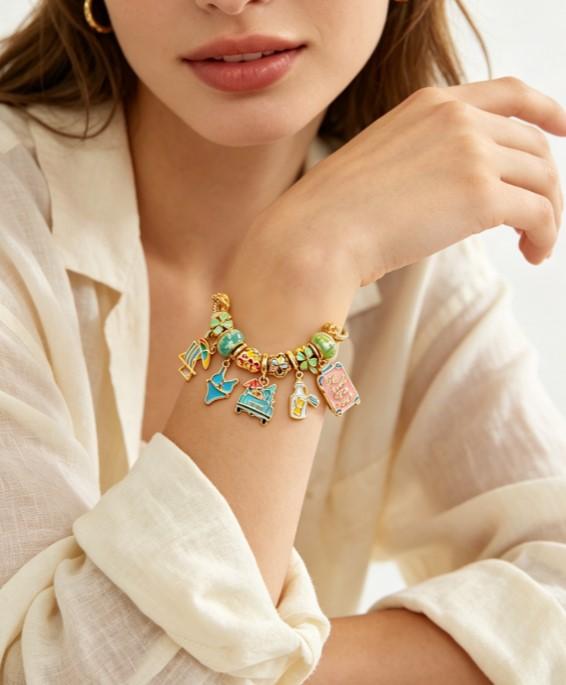Summer Beach Travel Gold Snake Chain Charm Bracelet for Women, Enamel Vacation Charms Adjustable Bracelet with Beach Chair Bikini Suitcase Pendant Jewelry Gift