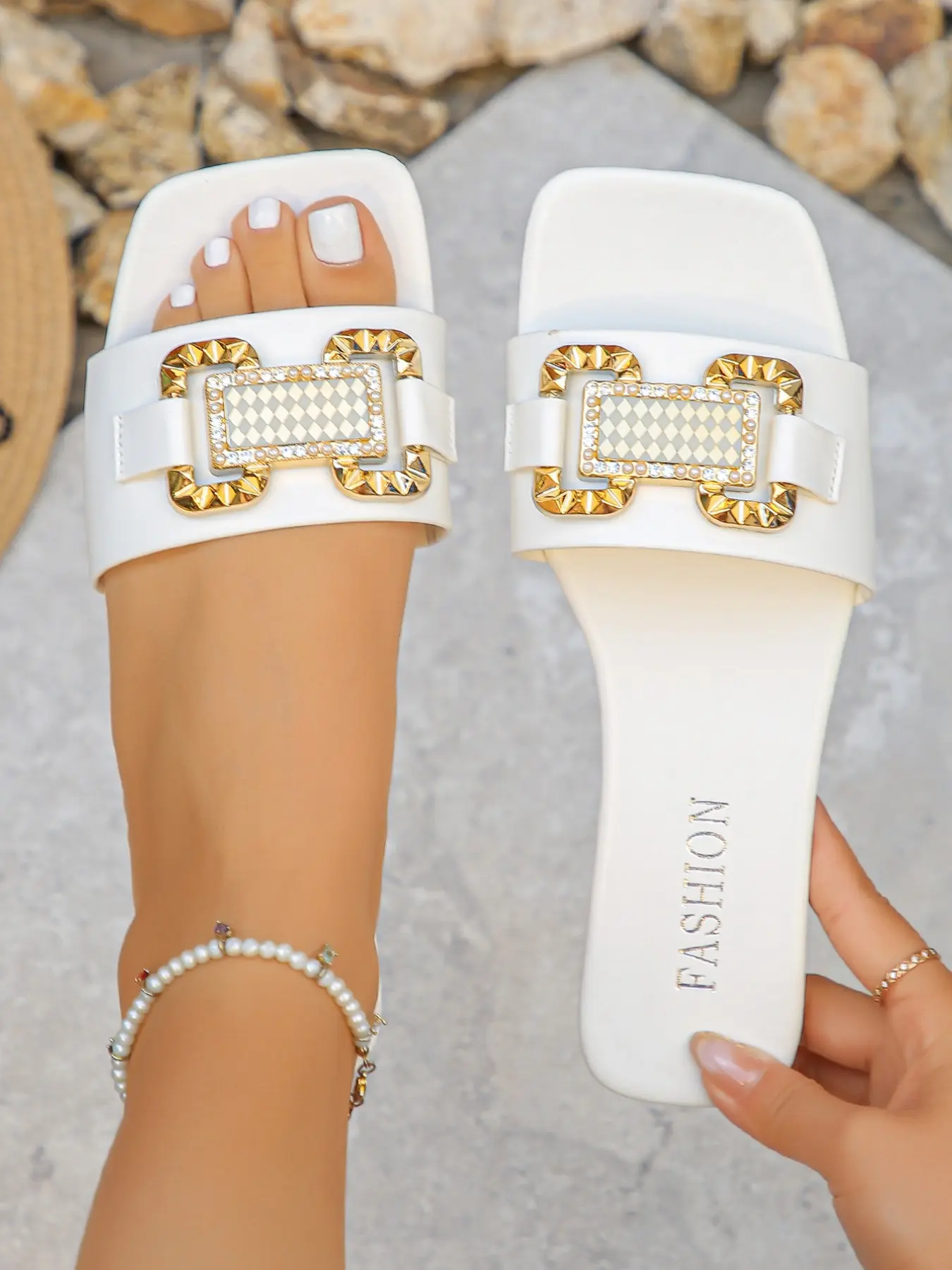 Women's 2026 Hot Trending Checkerboard Rhinestone Metal Buckle Slide Sandals, Square Toe Flat Slides, Elegant All-match Footwear for Summer Beach Vacation, Daily Wear & Street Style, Fashion Slide Sandals, Flat Sandals, Casual Sandals for Women & Girls