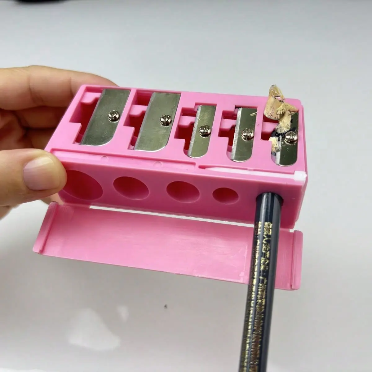 4/5 Hole Pink High-End 4-Hole Eyeliner & Eyebrow Pencil Makeup Pen Set With Pencil Sharpener, Convenient Multifunctional Portable Pen Holder, Cosmetic Makeup Tool, Makeup Tools Set 1pc