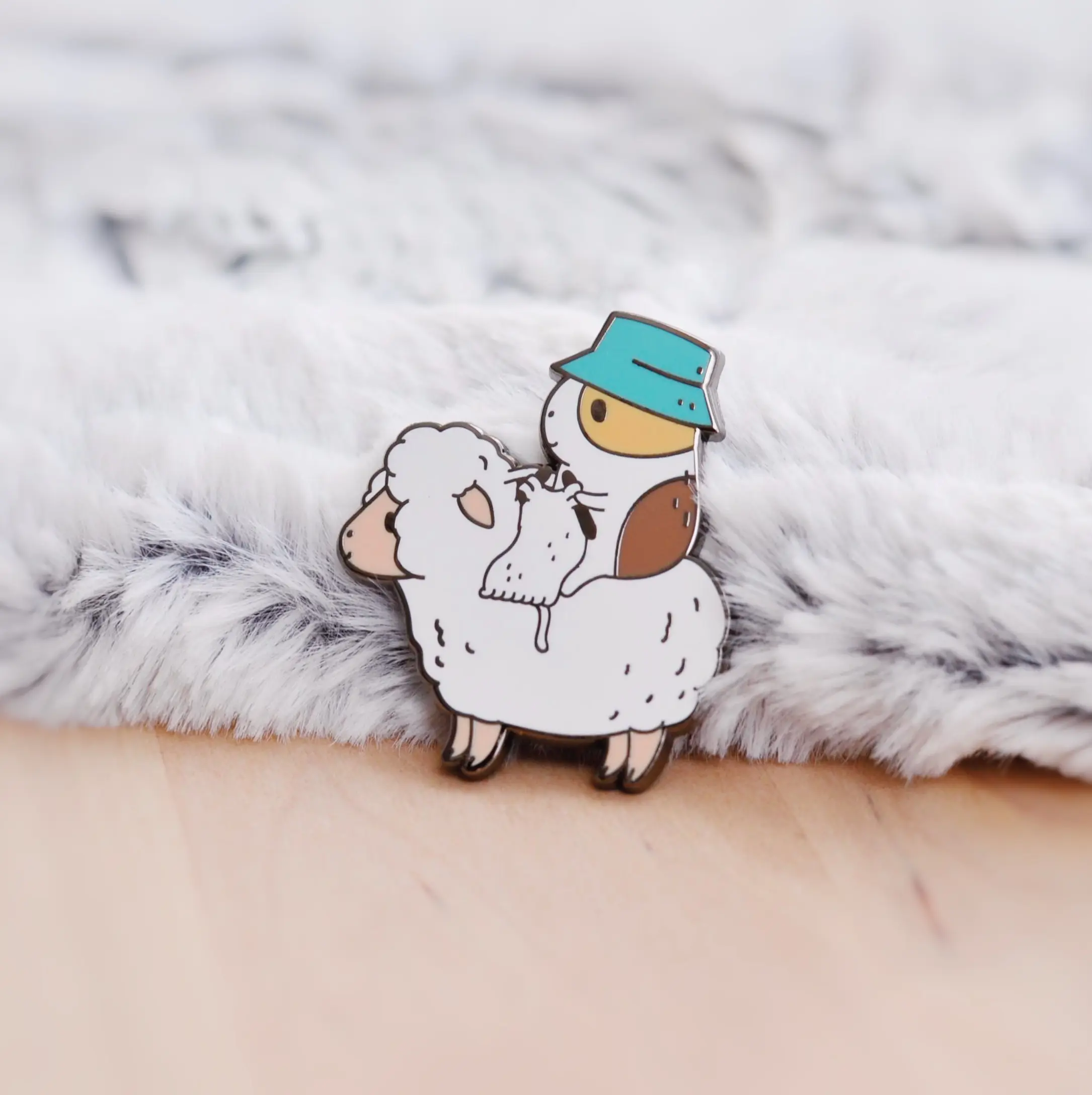 Noristudio Bubu the Guinea Pig Knitting with a White Sheep Enamel Pin