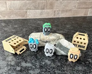 Pet Rock Blob with Box - Adopt me! mini pocket pal