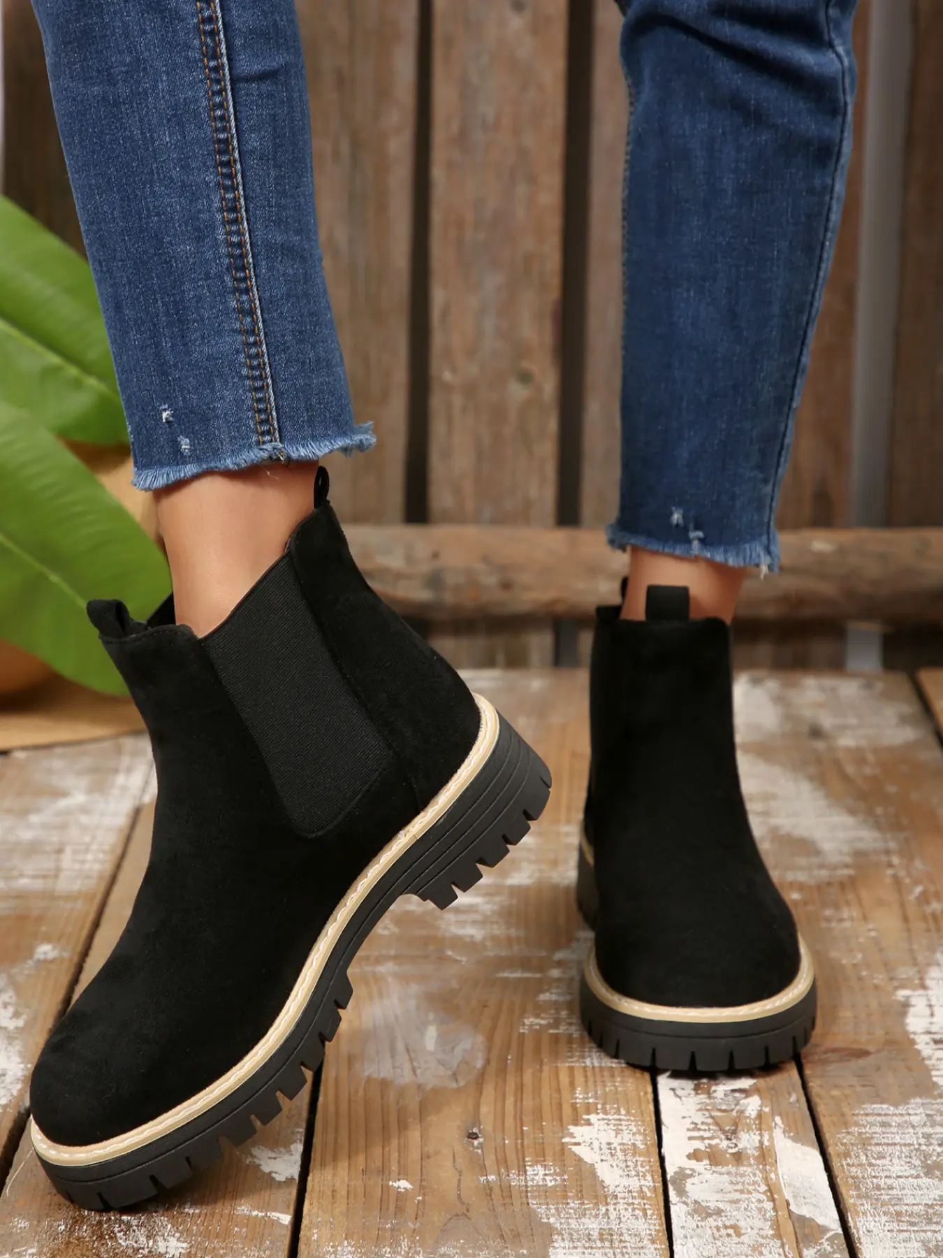 Women's Velvet Chelsea Boots Round Toe Boot Thick Sole Height Increase, Elastic Sleeve Pull On Boots, Daily Commute, Shopping Outdoors, Comfortable Versatile Short Boots