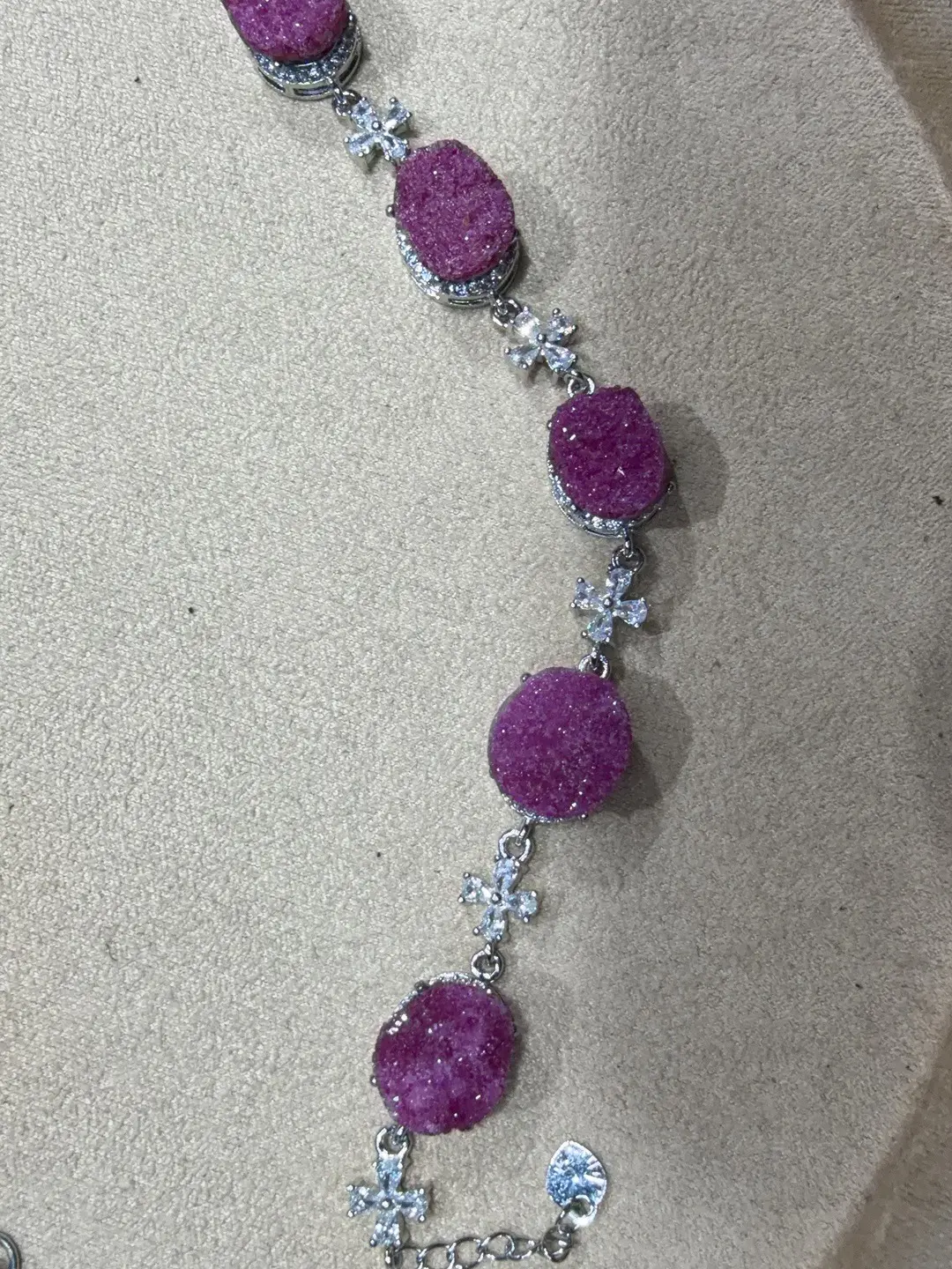 Wen(14985)gc.Raw Ruby bracelet