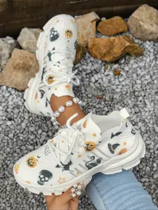 Women's Cartoon Pumpkin Pattern Lace Up Low Top Sneakers, Casual Comfortable Breathable Sports Running Shoes, All-match Round Toe Chunky Sneakers for Daily Wear, Casual Running Footwear