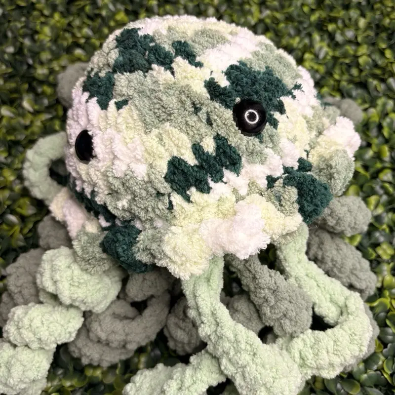 Large Green Handmade Crochet Jellyfish Plush, Soft Yarn Stuffed Animal, Cute Amigurumi Ocean Themed Stuff Gift for Knitting & Crochet Enthusiasts