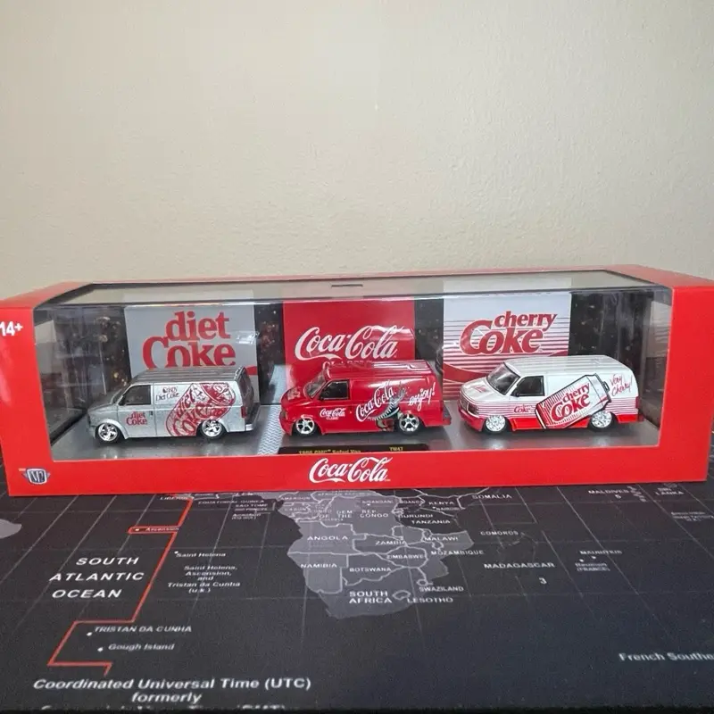 Coca-Cola M2 Machines 1996 GMC Safari Van 3-Pack Diet/Classic/Cherry Coke