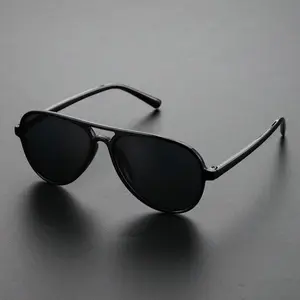 1 pair of women's retro black-frame glasses, stylish black round lenses, UV400 protection, suitable for daily commuting and outdoor activities, combining trendy styling and eye protection.