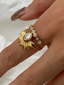 Elegant and Refined 18k Gold Stainless Steel White Diamond Ribbed Sundrop-Shaped Geometric Layered Ring, A Charming Jewelry Accessory for Women, Fashion Rings