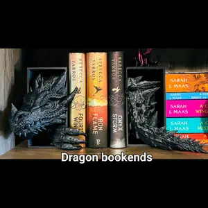Dragon bookends