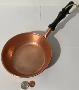 Vintage Copper Metal Frying Pan, 12 1/2" Long and 6" Pan Size, Hammered Metal, Kitchen Decor, Hanging Display, Shelf Display