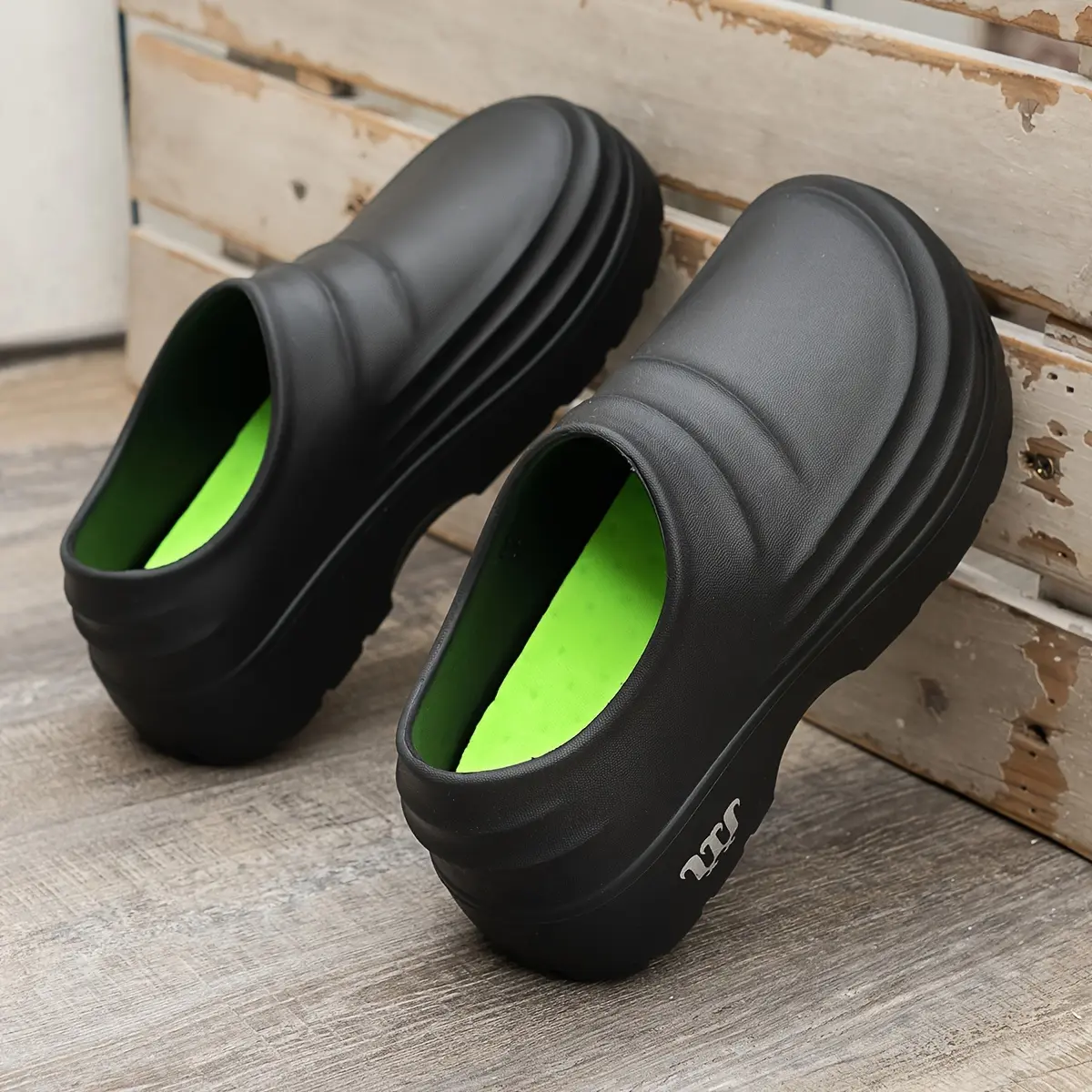 Lightweight Soft Sole Solid Color Waterproof Chef Clogs, Slip On Closed Toe EVA Non-slip Slides