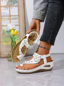 New summer women's shoes, women's solid-color hollow-out wedge flip-flops with floral designs, thick-soled height-increasing, figure-flattering and versatile, plus-size comfortable casual slippers, arch support orthopedic lightweight shoes, bohemian sanda